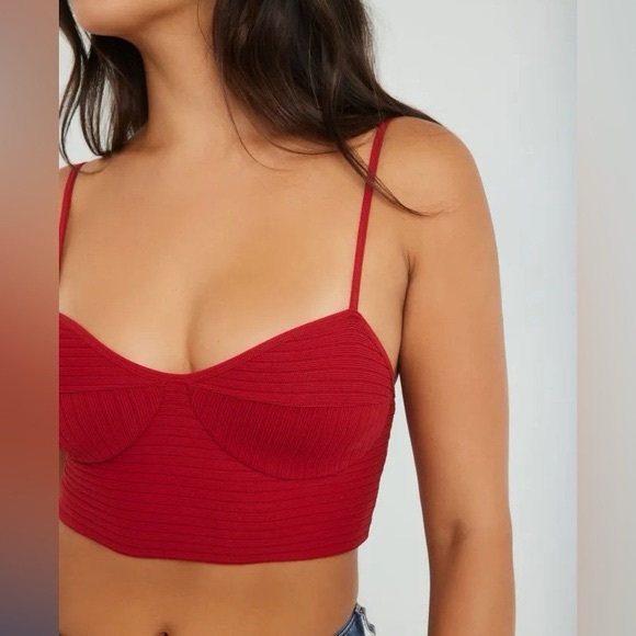 Red Ribbed Top Garage - Picture 3 of 3